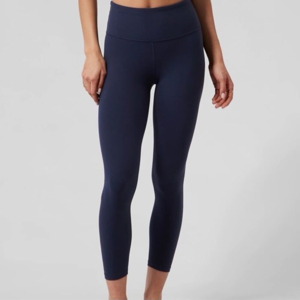 Athleta Elation 7/8 Tight Legging in Navy Size Small